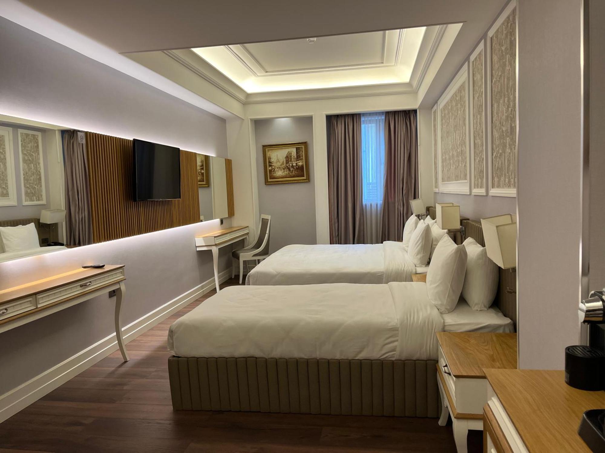 Theatrum Hotel Baky Esterno foto