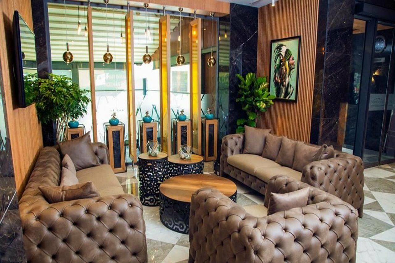 Theatrum Hotel Baky Esterno foto Lobby